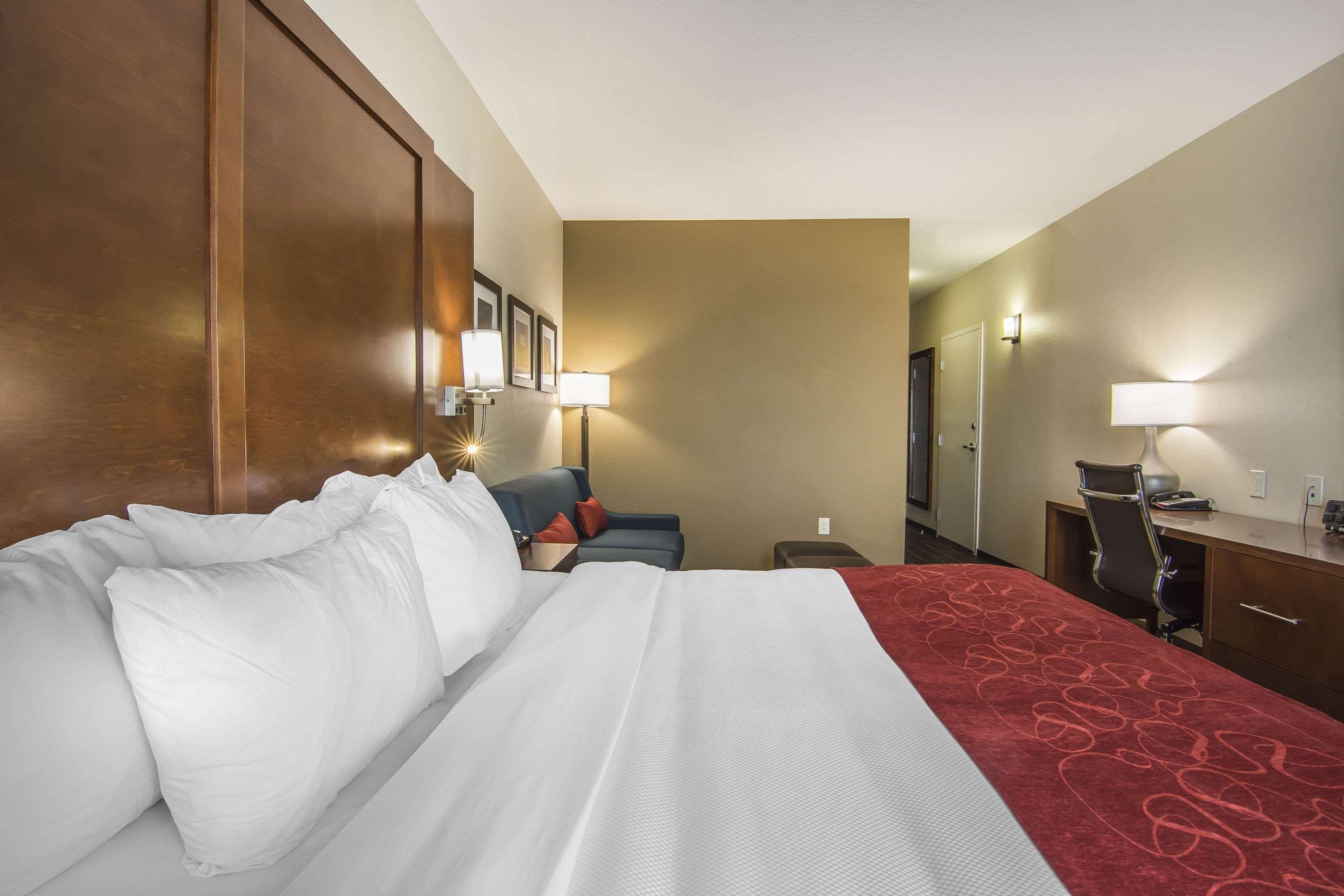 Comfort Suites Regina Zewnętrze zdjęcie