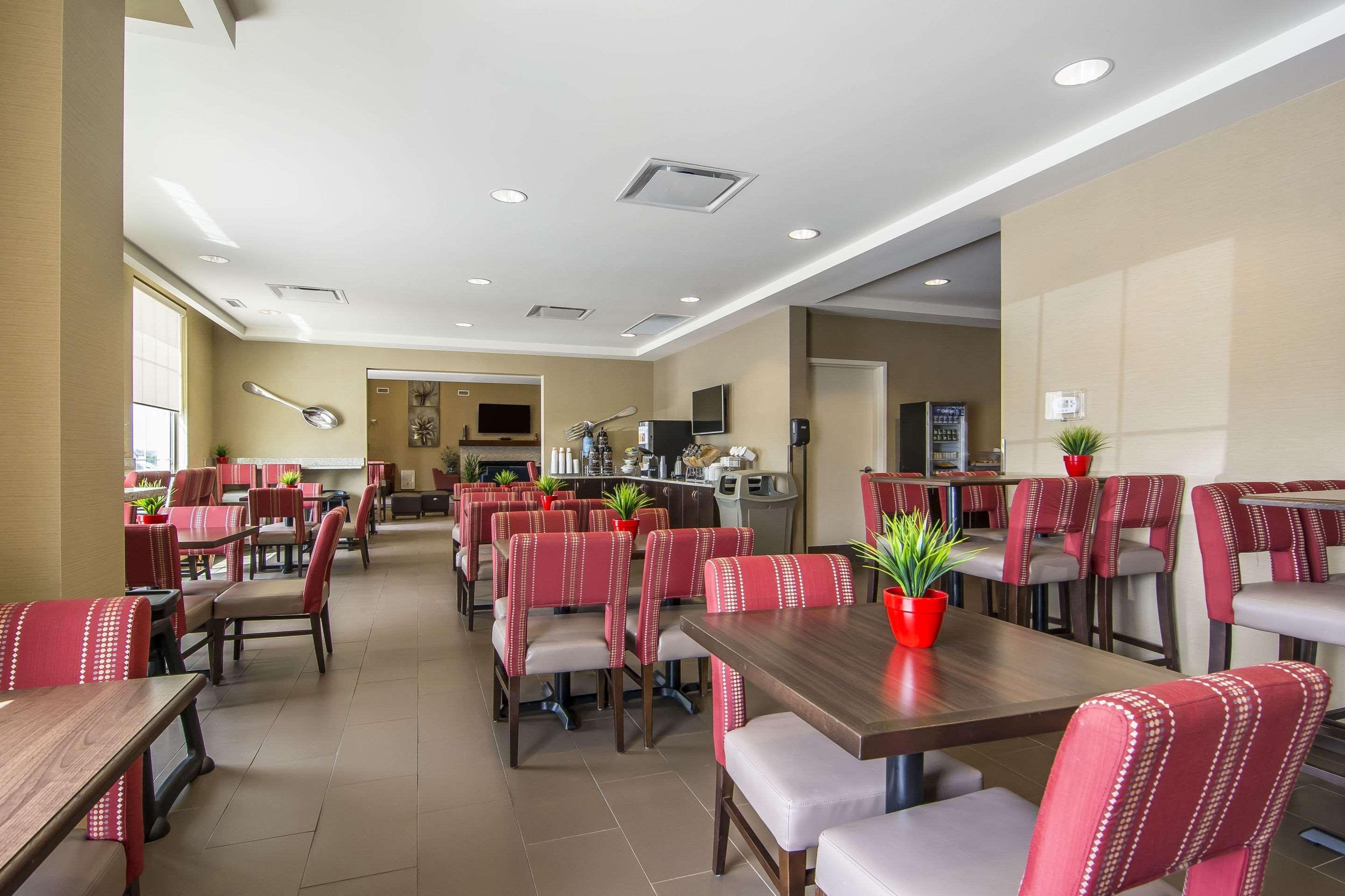 Comfort Suites Regina Zewnętrze zdjęcie