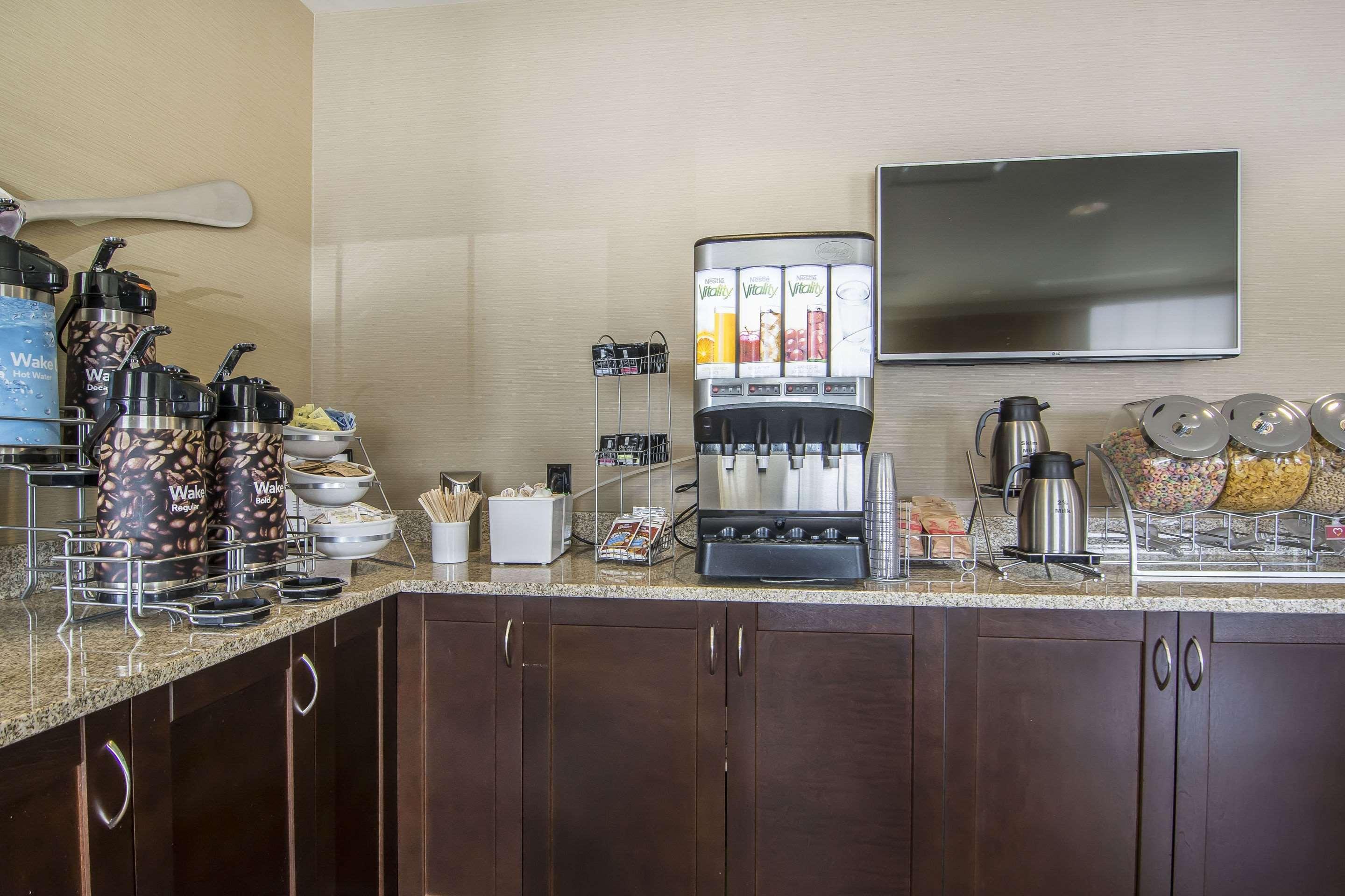 Comfort Suites Regina Zewnętrze zdjęcie